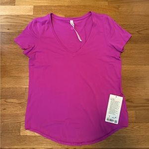 NWT Lululemon V-Neck Love Tee Women’s Size 8
